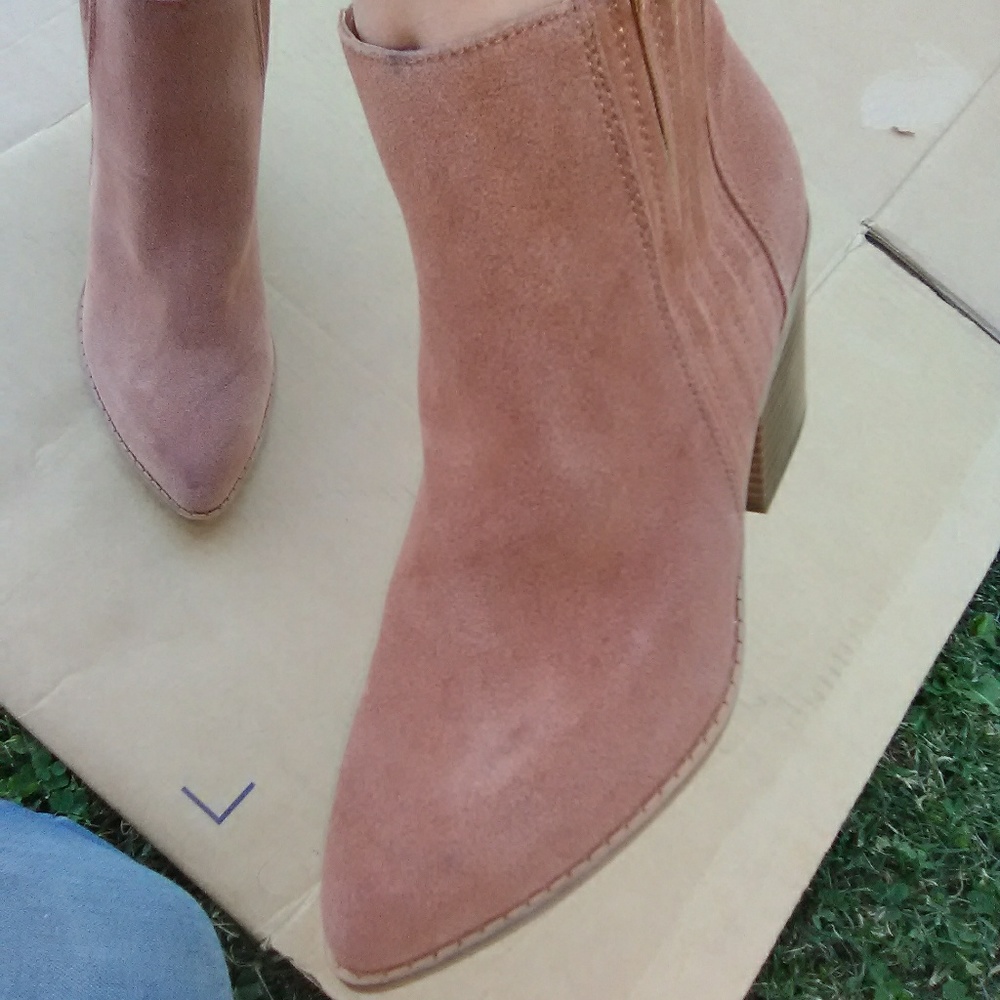 Faux suede brown Western ankle booties - Picture 5 of 8